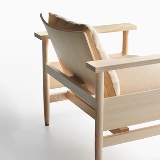 sombra lounge chair in ash natural