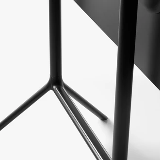 miura table rectangular detail of the footrest