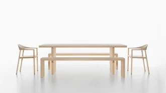 Monza armchair in natural oak with backrest in cafelatte and bench table in natural ash