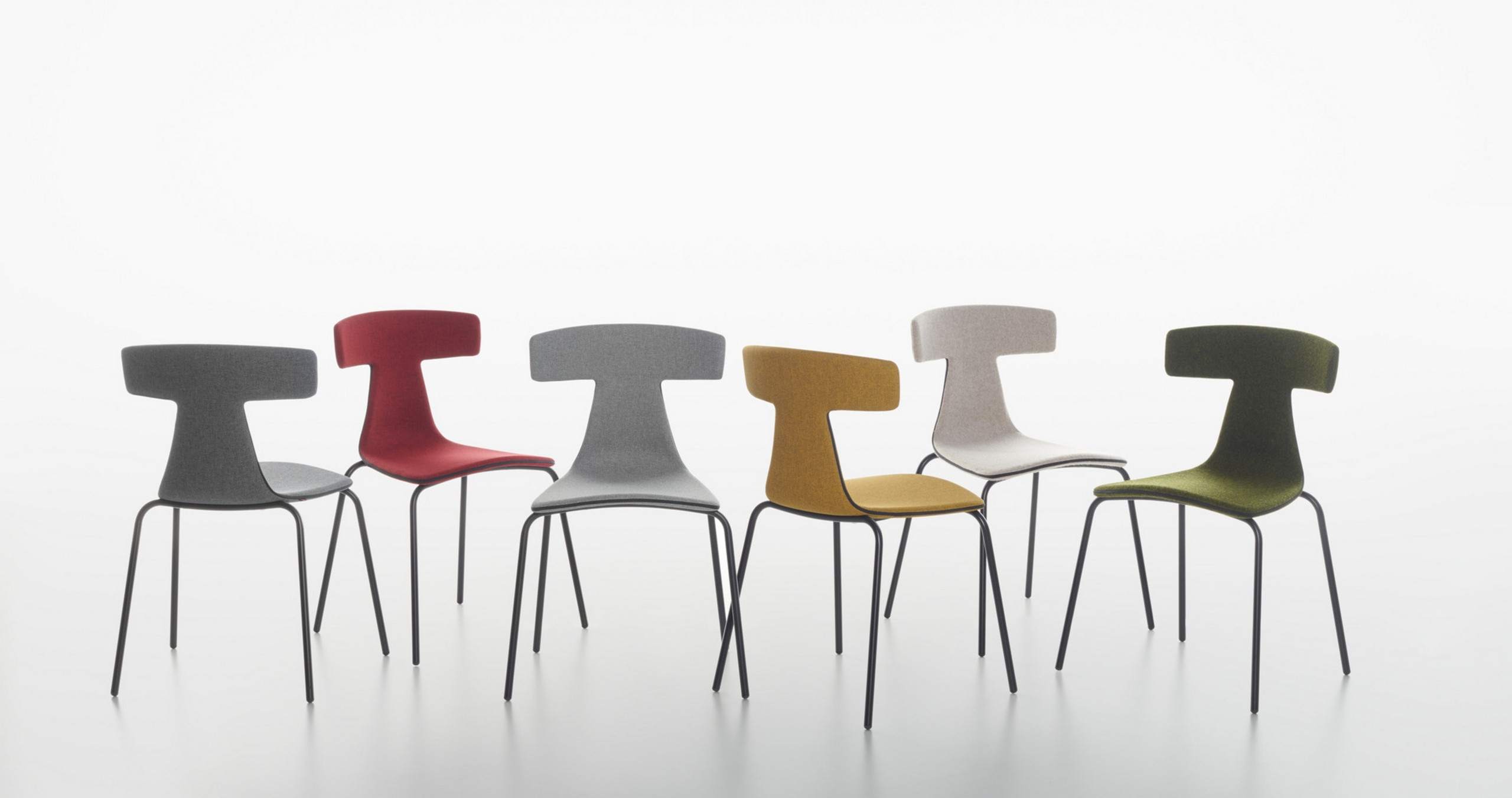 REMO upholstered chair | Plank