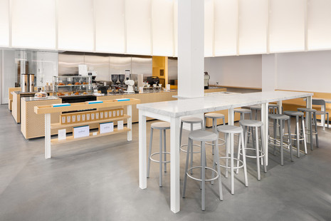 Blue Bottle Sutter Street Cafe - BLOCCO chair, BLOCCO stool