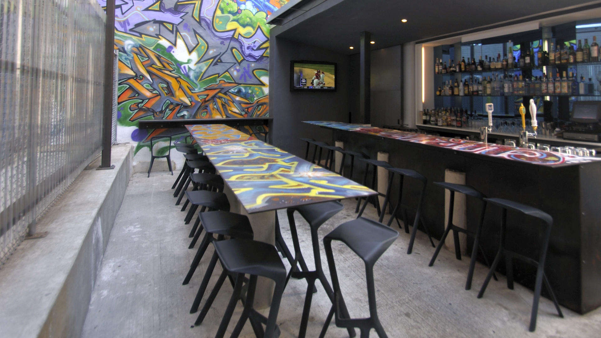 Sampan Graffiti Bar - MIURA stool