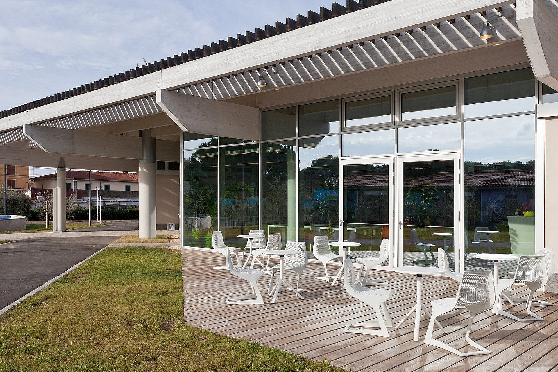 Centro Culturale Le Creste - MYTO chair, MIURA table